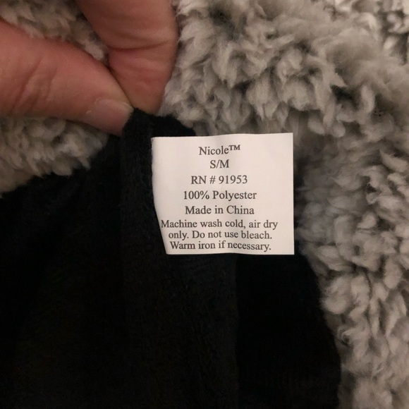 Fluffy Pullover Sweater - Picture 4 of 4